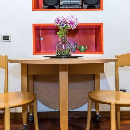 ALTIDO Colorful Studio for 2 close to Sforzesco Castle Milano Exterior foto
