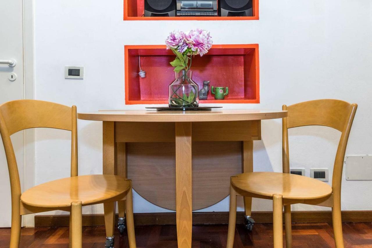 ALTIDO Colorful Studio for 2 close to Sforzesco Castle Milano Exterior foto