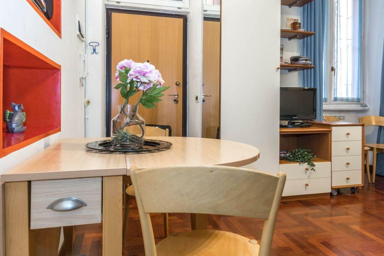 ALTIDO Colorful Studio for 2 close to Sforzesco Castle Milano Exterior foto